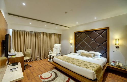 Shivajinagar Hotel | Elegant Stay at Ramee Grand Hotel and Spa, Pune