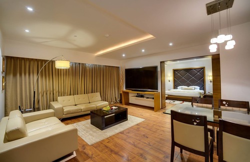 Shivajinagar Hotel | Elegant Stay at Ramee Grand Hotel and Spa, Pune