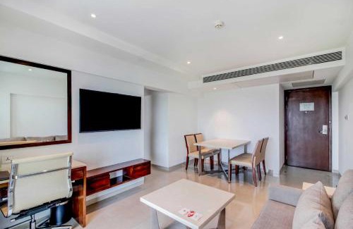 Khar Apartment | Discover Ramee Techome: Family-Friendly Retreat with Pool