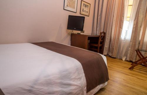 Lleida Hotel | Family-Friendly Stay at Ramon Berenguer IV with Dining