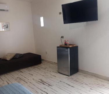 Villahermosa Apartment | Pet-Friendly Ramona Loft with Breakfast for Families