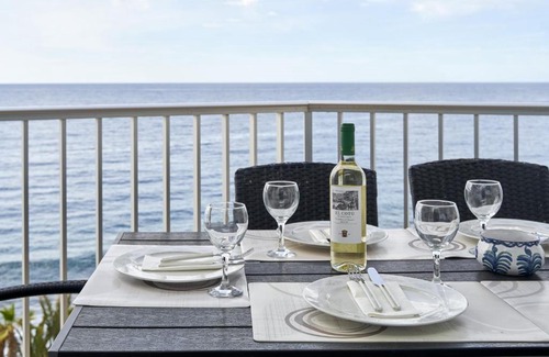 Almunecar Apartment | Elegant Apartment with Garage and Ocean View in Almuñecar