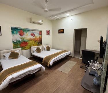 Nagpur House | Budget-Friendly Rampriya Service Apartment for Families