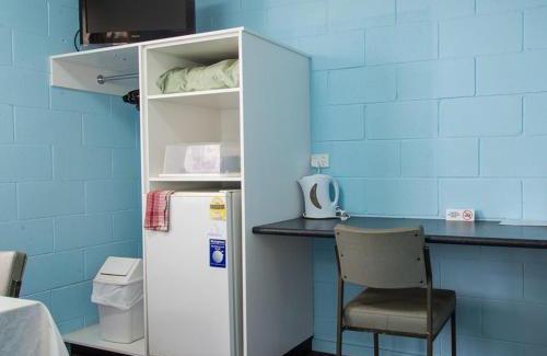 Coonamble Hotel | Discover Artesian Motor Inn - Family-Friendly with Pool!