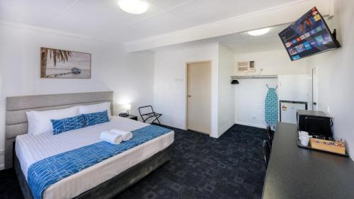Coonamble Hotel | Discover Artesian Motor Inn - Family-Friendly with Pool!