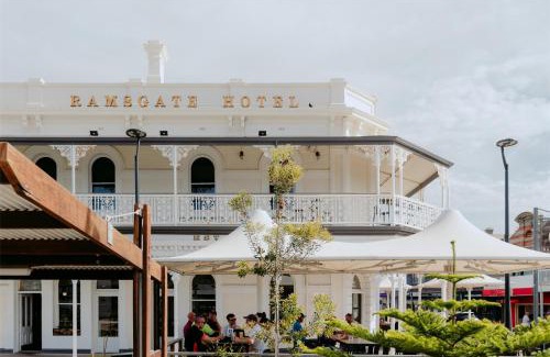 Henley Beach Hotel | Ramsgate Hotel: Family-Friendly Stay with Breakfast Included