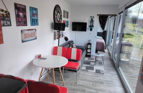 Trsice House | Discover Ranch 66 - Modern Tiny House with Hot Tub & Pool