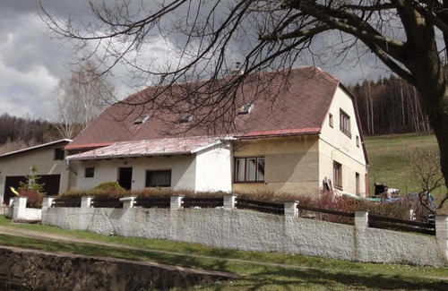 Jesenik House | Pet-Friendly Retreat at Ranch Eden, Jeseník - Rated 9/10