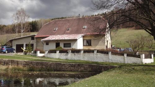 Jesenik House | Pet-Friendly Retreat at Ranch Eden, Jeseník - Rated 9/10