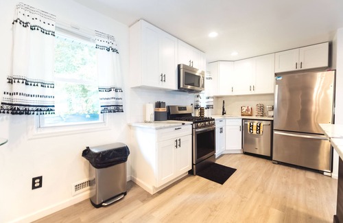 Piscataway House | Spacious Ranch Haven BnB: Ideal for Families and Pets