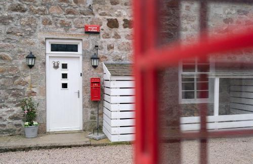 Inverurie House | Pet-Friendly Ranch House Cottage in Inverurie, Rated 9.5/10