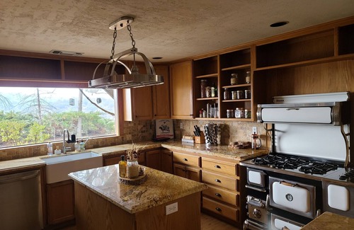 Coalinga House | Idyllic Ranch House with Scenic Mountain View & Private Pool