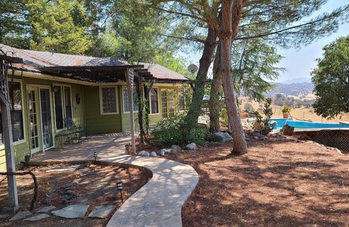 Coalinga House | Idyllic Ranch House with Scenic Mountain View & Private Pool