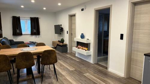 Elterlein House | Experience the Ranchhouse Bubble: Pet-Friendly Oceanfront Retreat
