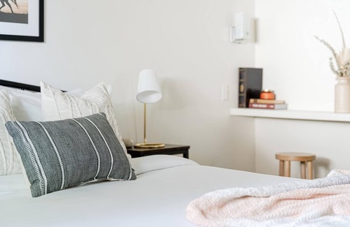 North University Apartment | Rancho Del Sol: Family-Friendly Retreat with Roku TV