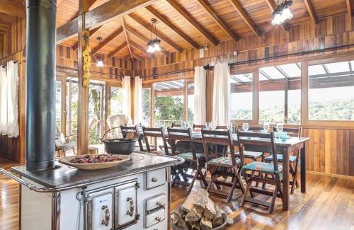 Rancho Queimado House | Cozy Rancho do Canarinho with Scenic Views and Family Fun