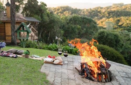Rancho Queimado House | Cozy Rancho do Canarinho with Scenic Views and Family Fun