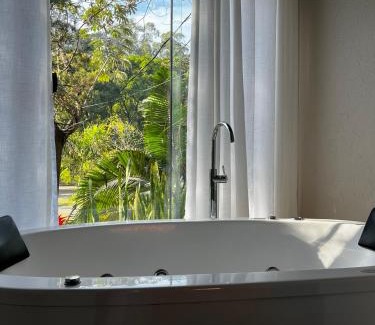 Lavrinhas Hotel | Discover Rancho do Zé João: Family-Friendly with Pool & Kitchen