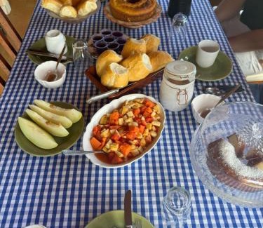 Campestre House | Relax at Rancho dos Pássaros Amarelos with Oceanfront Bliss
