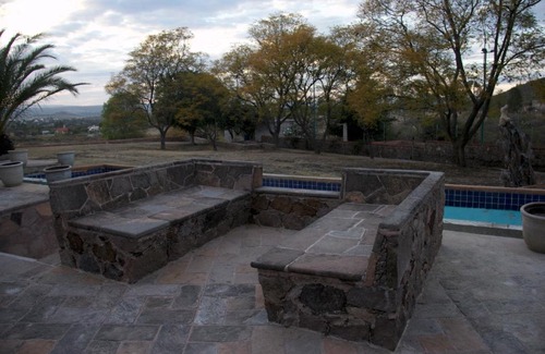 Huimilpan House | Family-Friendly Rancho la Arriera with Pool and Dining