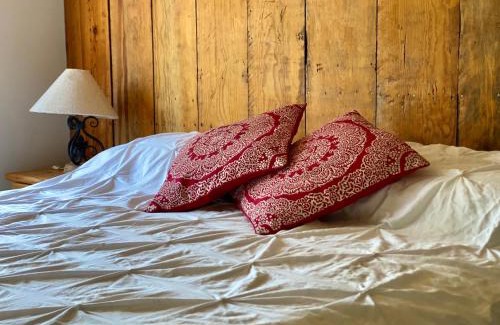 Valle de Guadalupe Villa | Experience Rancho Toros Pintos: Top-Rated with Breakfast & Fireplace