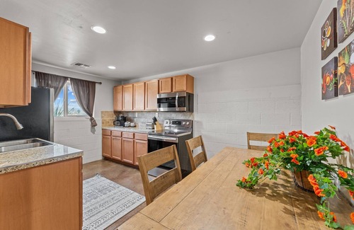 Wickenburg House | Newly Decorated Rancho Vista Dos with Ocean View Kitchen
