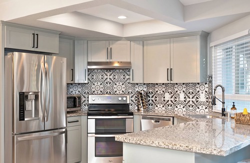 Sacramento House | Discover RanchoHouse: Pool, Large Yard & Downtown Access