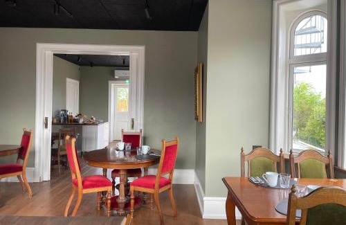Akirkeby Apartment | Family-Friendly Ferielejlighed & Bed Breakfast - 4 Star Stay