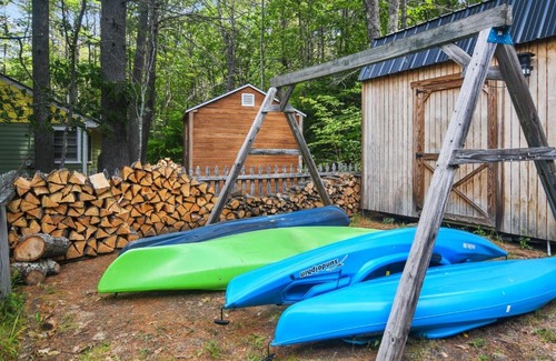 Parsonsfield Villa | Cozy Randall Lake Retreat - Family-Friendly Villa Awaits