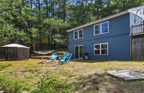 Parsonsfield Villa | Cozy Randall Lake Retreat - Family-Friendly Villa Awaits