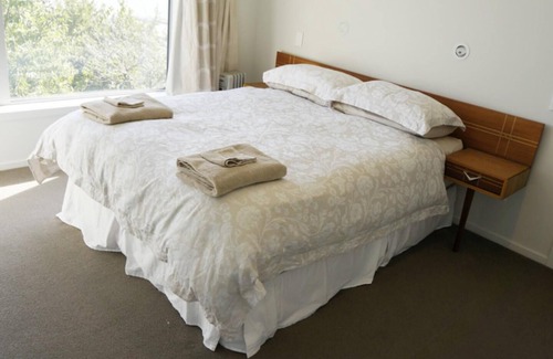 Lyttelton House | Randolph Terrace - Soak up the panoramic harbour views of Lyttelton