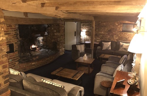 Barns Green Hotel | Experience Comfort at Random Hall Hotel - 4 Star Gem