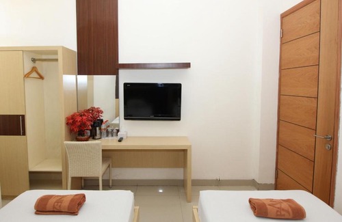 Tegal Hotel | Budget-Friendly Stay at Ranez Inn with Family Amenities