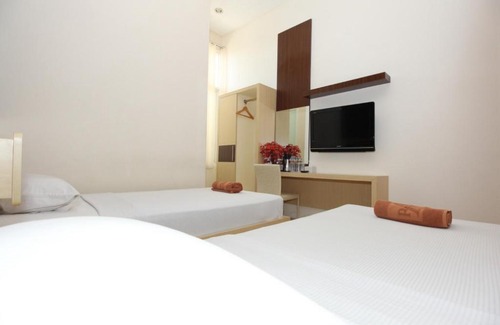 Tegal Hotel | Budget-Friendly Stay at Ranez Inn with Family Amenities