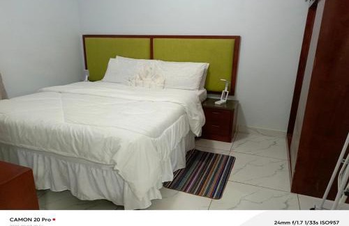 Kasane House | Raneziah Guesthouse