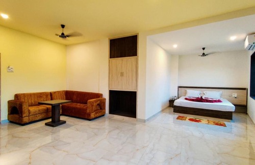 Champa Hotel | Guest Rated Rang Mahal Resort: Family-Friendly Retreat
