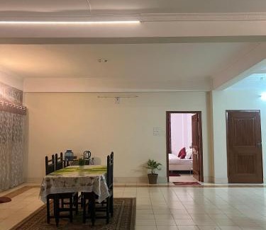 Sualkuchi House | Pet-Friendly Rang Niwas: Guest Rated 9/10 for Families