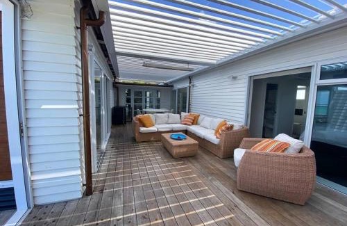 Rangiputa House | Rangi Beachfront -Luxury Beachfront Bach