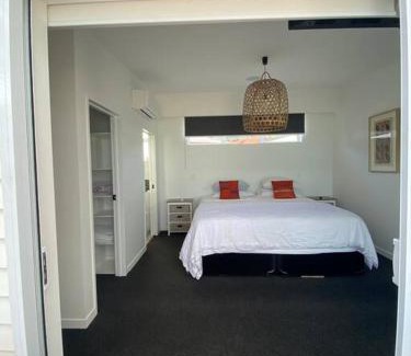 Rangiputa House | Rangi Beachfront -Luxury Beachfront Bach