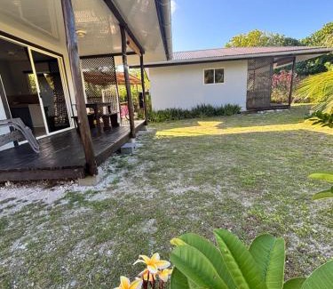 Rangiroa House | Rangi Pearl Lodge: Guest Rated 9/10 with Family-Friendly Amenities