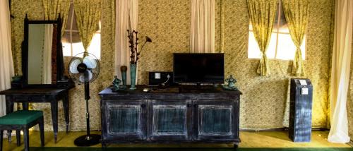 Dambulla Ski Chalet | Discover Rangiri Dambulla Resort: Family-Friendly Getaway