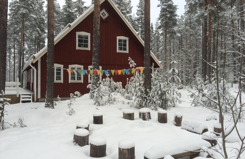Nornas Apartment | Ransi Stugan: Family-Friendly Oasis with Private Beach Access
