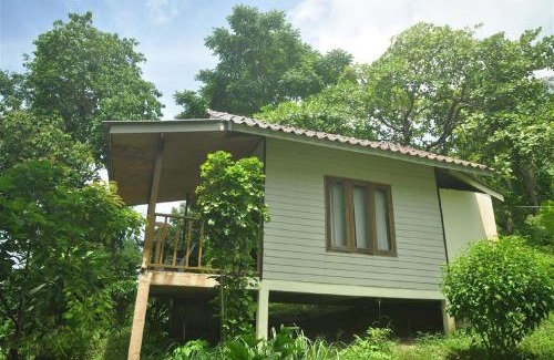 Ko Phi Phi Hotel | Cozy Rantee View Bungalow with Delicious Breakfast Included