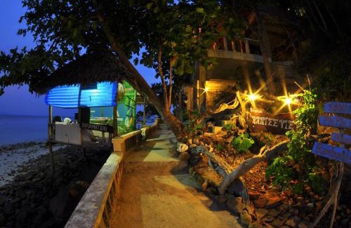 Ko Phi Phi Hotel | Cozy Rantee View Bungalow with Delicious Breakfast Included