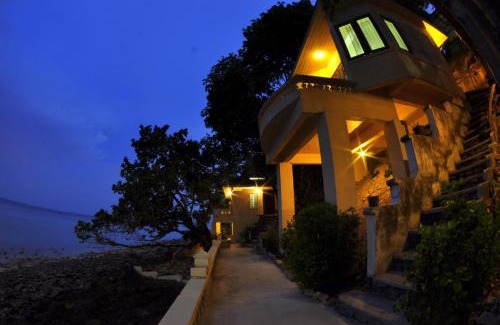 Ko Phi Phi Hotel | Cozy Rantee View Bungalow with Delicious Breakfast Included