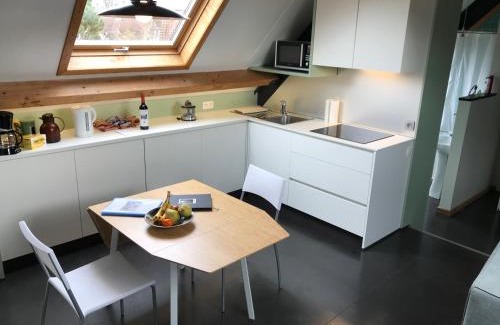 Sint Denijs-Westrem Apartment | Experience Rap 'n Holiday Home - Guest Rated 9.3/10