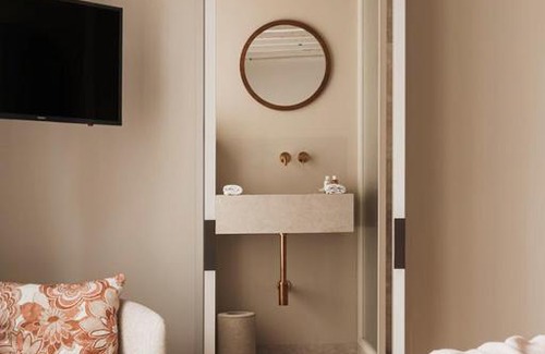 Historical Center Bruges Bed & Breakfast | Discover Raphaëlles Boutique B&B: Rated 9/10 with Breakfast