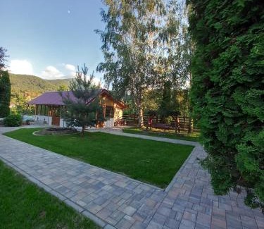 Cristian House | Pet-Friendly Retreat at Rapsodia Muntilor - Rated 9.6/10