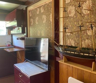 Turnchapel House | Unique 1954 Vintage Lorry in Coastal Paradise - Rated 9/10