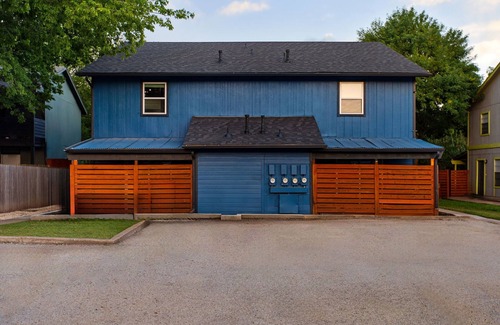 South Lamar House | Rare 2BR in Prime Location
